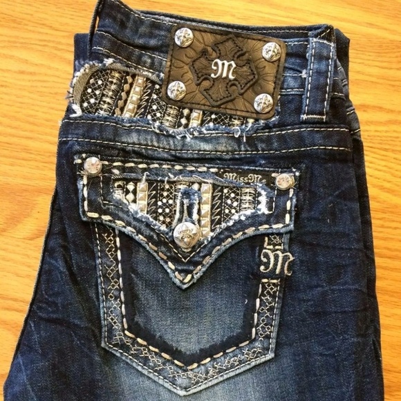 Jeans - Picture 1 of 7